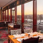 Novotel Centre Tour Eiffel Hotel Parigi