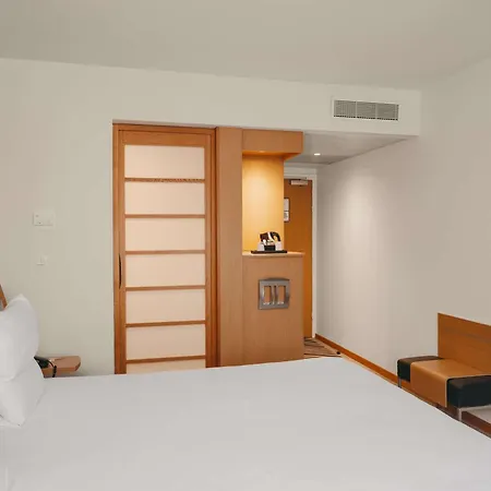 巴黎中心埃菲尔铁塔之旅诺富特酒店
