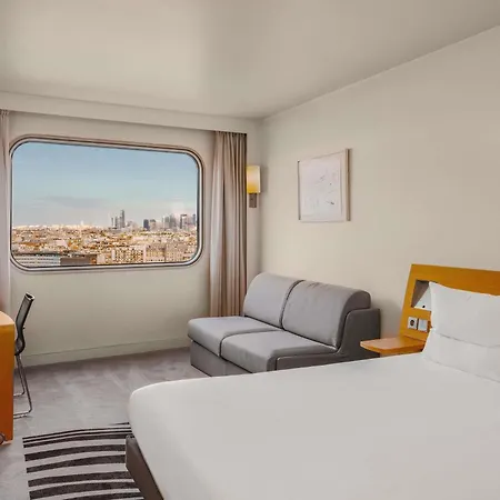 فندق نوفوتيل سنتر تور إيفل باريس