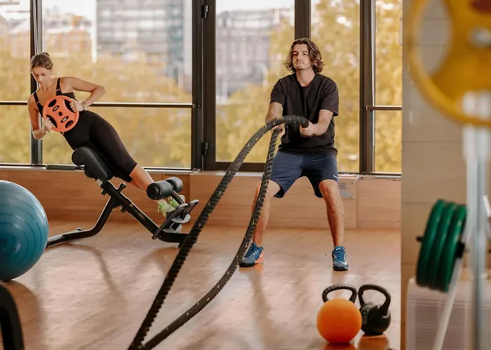 فندق نوفوتيل سنتر تور إيفل