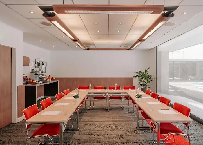 نوفوتيل سنتر تور إيفل فندق 4*