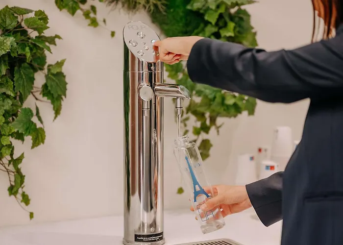 نوفوتيل سنتر تور إيفل فندق