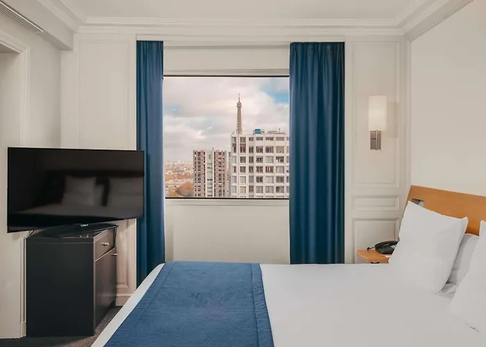 فندق نوفوتيل سنتر تور إيفل باريس