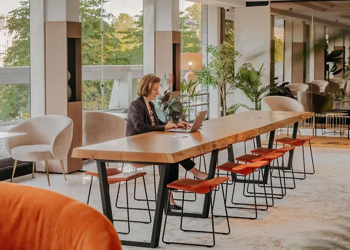 نوفوتيل سنتر تور إيفل فندق