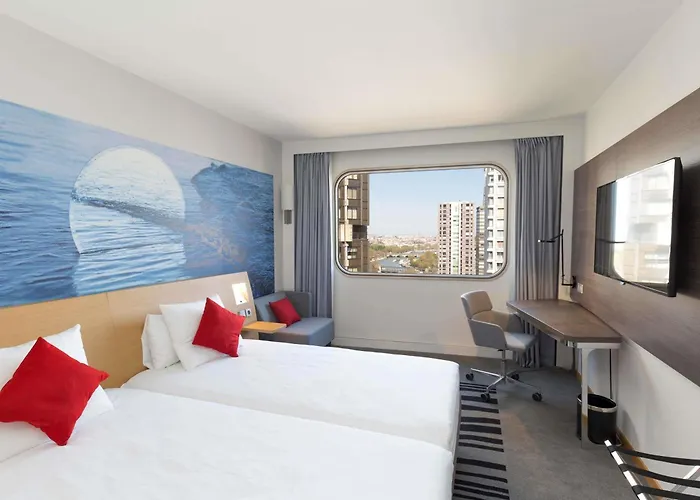 Novotel Centre Tour Eiffel Otel 4*
