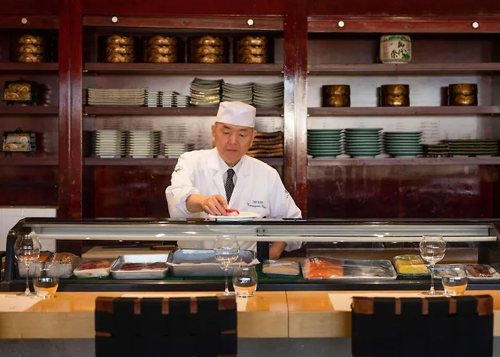 فندق نوفوتيل سنتر تور إيفل