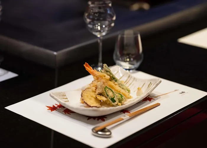 فندق نوفوتيل سنتر تور إيفل 4*