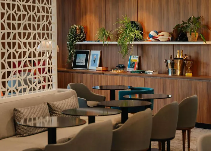 نوفوتيل سنتر تور إيفل