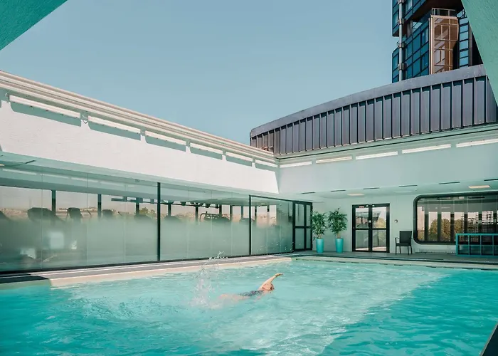 نوفوتيل سنتر تور إيفل