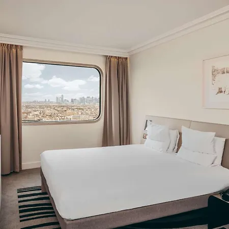 Hotel Novotel Centre Tour Eiffel 4*