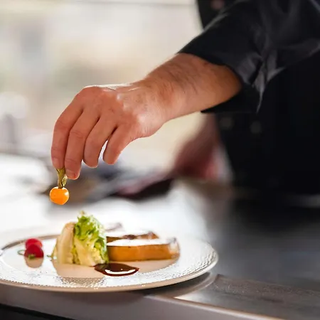 Hotel Novotel Centre Tour Eiffel 4*