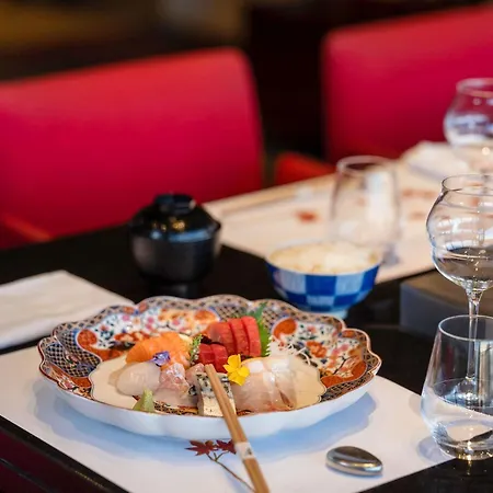 Novotel Centre Tour Eiffel 4*