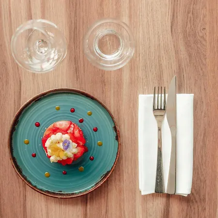 Hotel Novotel Centre Tour Eiffel 4*