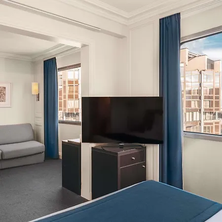 Hotell Novotel Centre Tour Eiffel 4*