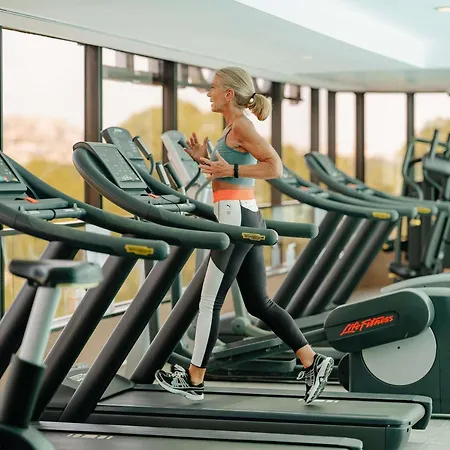 Hotel Novotel Centre Tour Eiffel Parigi