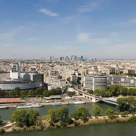 Hotel Novotel Centre Tour Eiffel Parigi