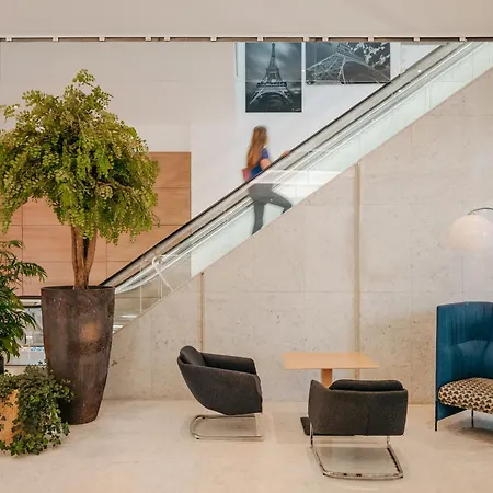 Novotel Centre Tour Eiffel 4*