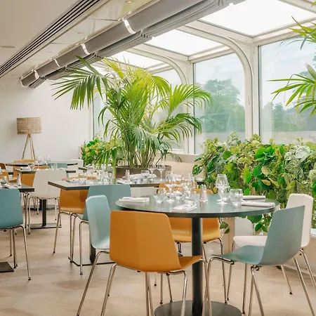 Novotel Centre Tour Eiffel 4* Paris