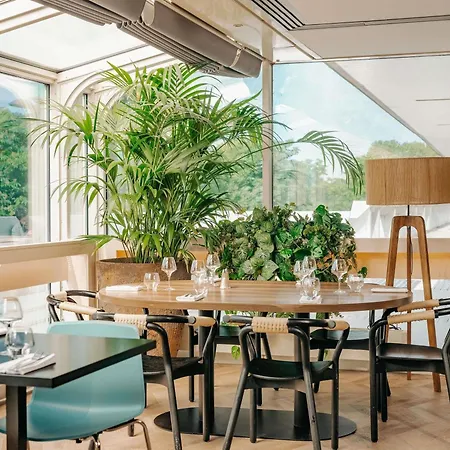 Novotel Centre Tour Eiffel Paris