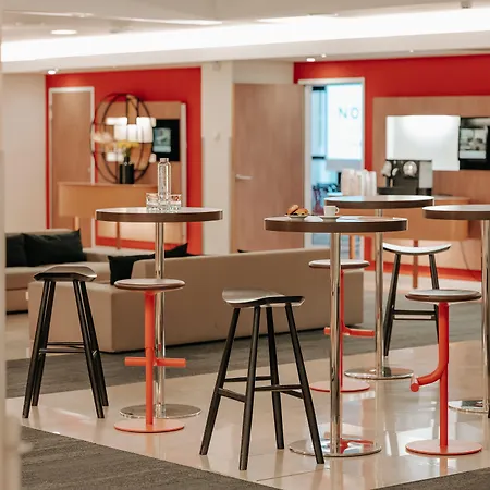 Novotel Centre Tour Eiffel 4*