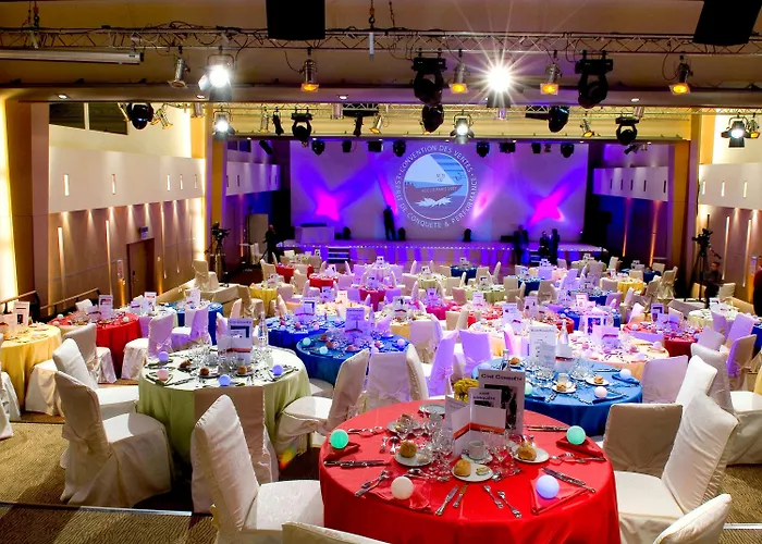 Novotel Centre Tour Eiffel 4*