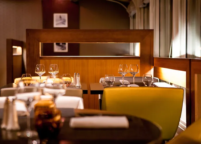 Novotel Centre Tour Eiffel 4*