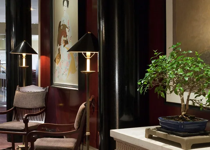 Hotel Novotel Centre Tour Eiffel 4*