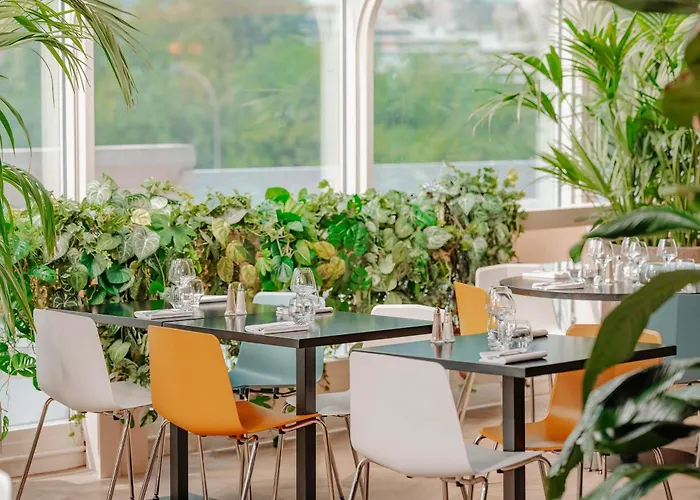 Novotel Centre Tour Eiffel Hotel 4*