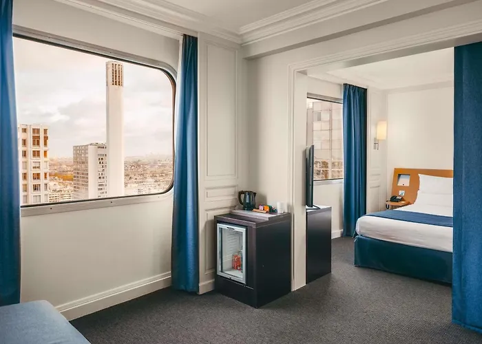 Hotel Novotel Centre Tour Eiffel 4*