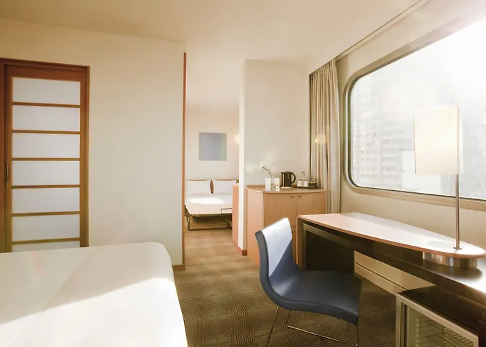 Hotel Novotel Centre Tour Eiffel 4*