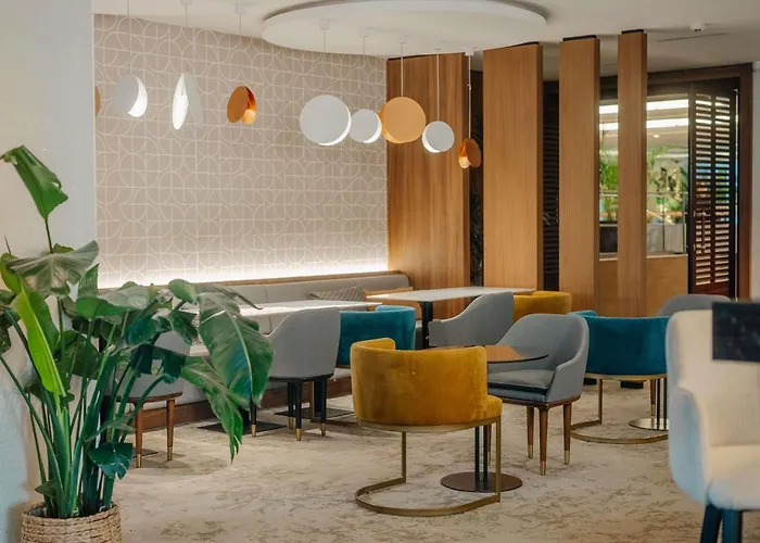 Hotel Novotel Centre Tour Eiffel 4*