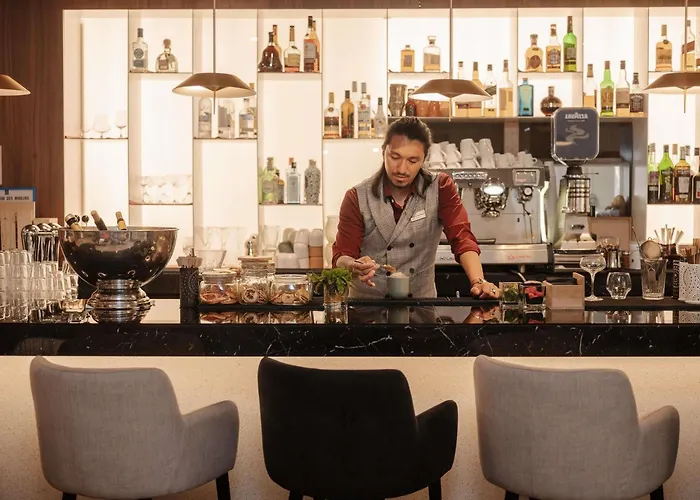 Novotel Centre Tour Eiffel Hotel 4*