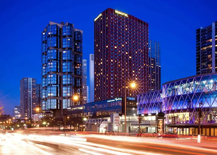 نوفوتيل سنتر تور إيفل 4* باريس