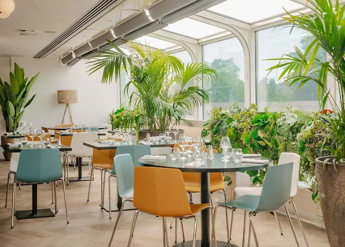 نوفوتيل سنتر تور إيفل فندق