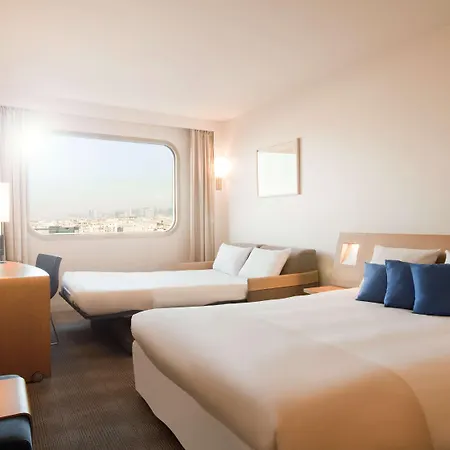Novotel Centre Tour Eiffel 4*