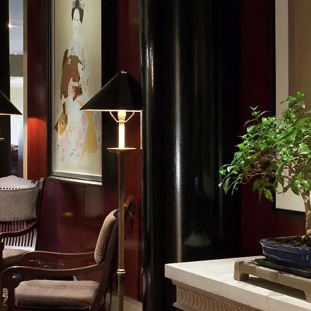 מלון Novotel Centre Tour Eiffel 4*