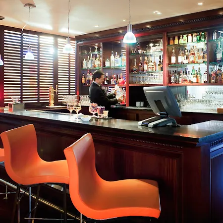 Novotel Centre Tour Eiffel Отель 4*