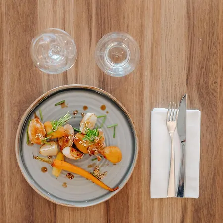 Novotel Centre Tour Eiffel Отель 4*