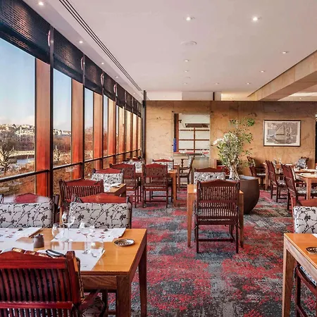 Novotel Centre Tour Eiffel Отель 4*