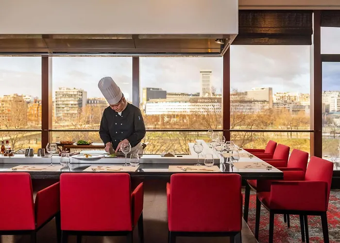 Novotel Centre Tour Eiffel Paris