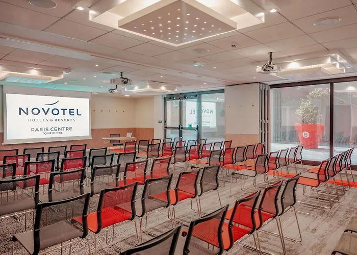 Novotel Centre Tour Eiffel 4*
