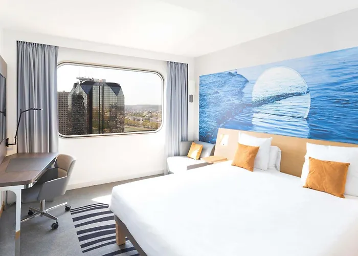 Novotel Centre Tour Eiffel 4* Paris